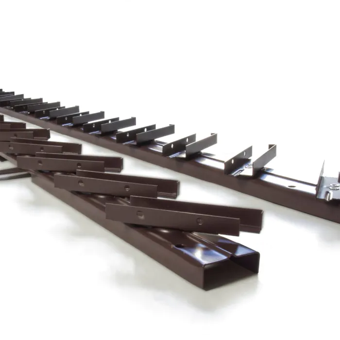 Anthracite shutter system for terraces, balconies, and pergolas. Manual operation for full control over sunlight and privacy.